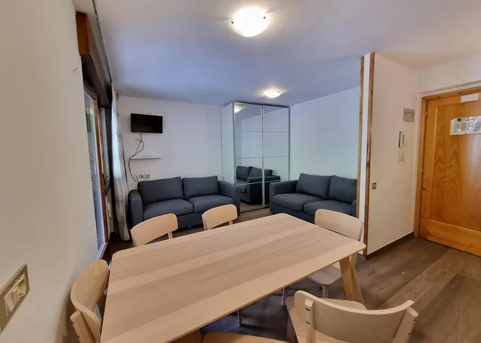 アパート Contrin カナツェーイ